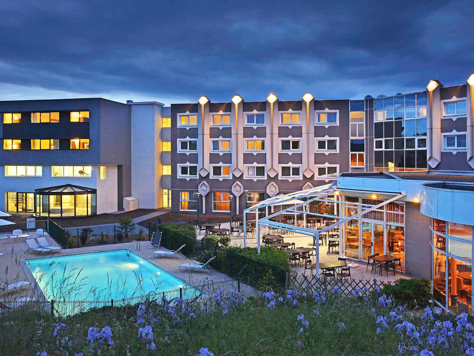 Novotel Clermont Ferrand 32 34 Rue Georges Besse