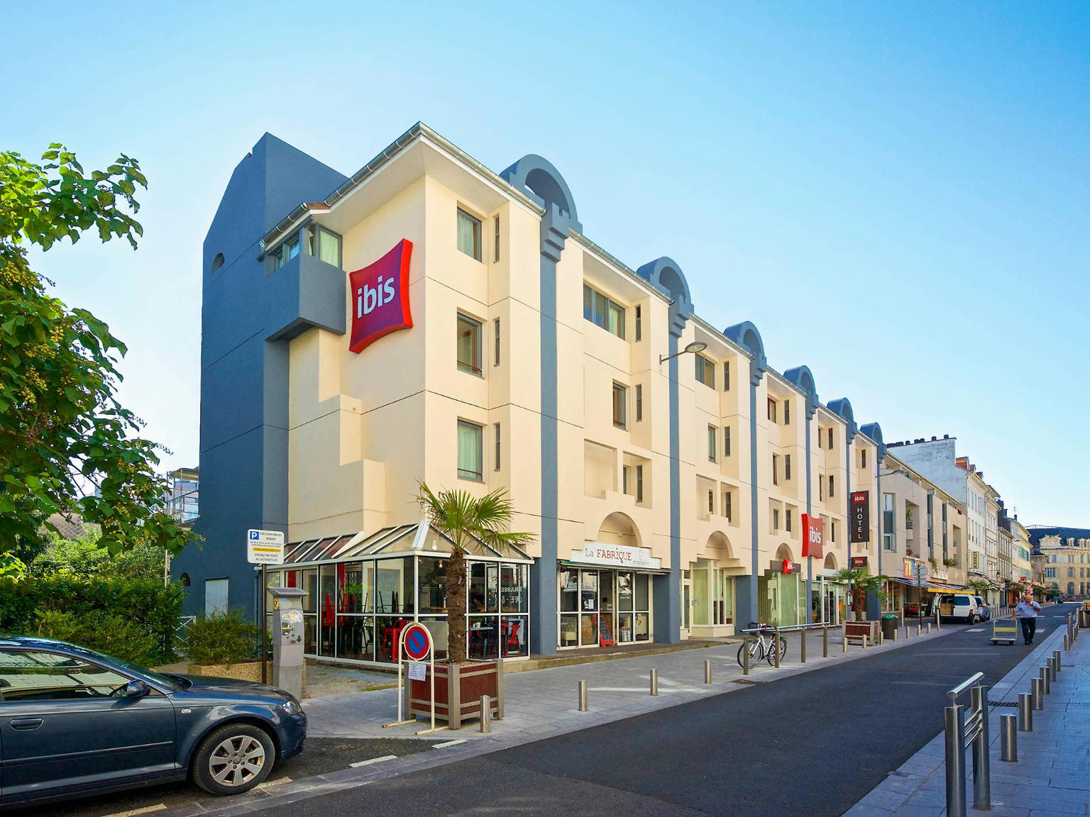 ibis Pau Centre - Hôtel, 26, Rue Samonzet 64000 Pau - Adresse, Horaire