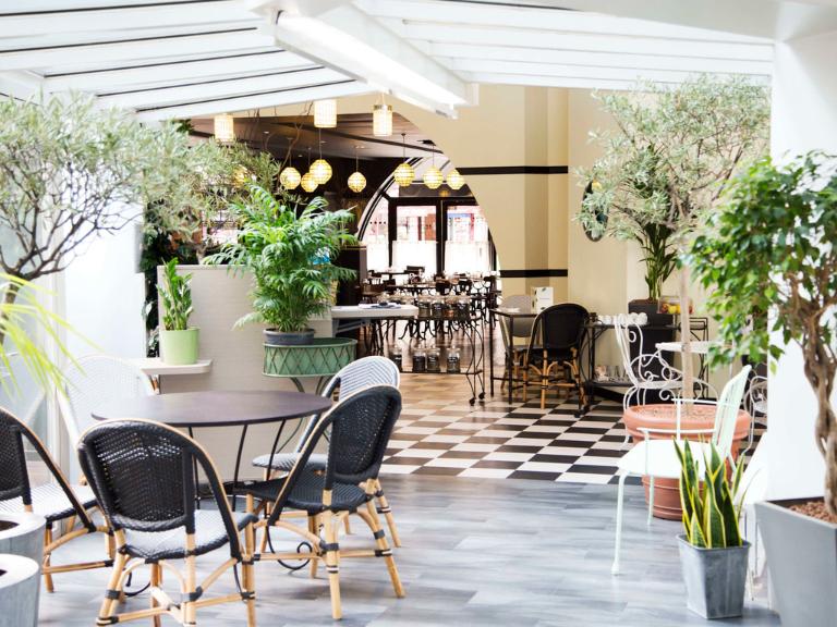 Hotel Ibis 2 Rue Cambronne 75015 Paris