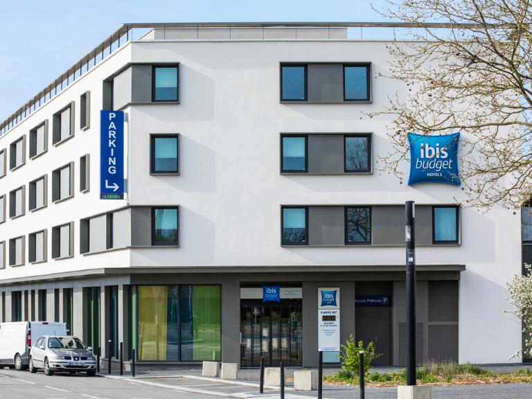 1 Place De La Paix Celeste 78180 Montigny Le Bretonneux