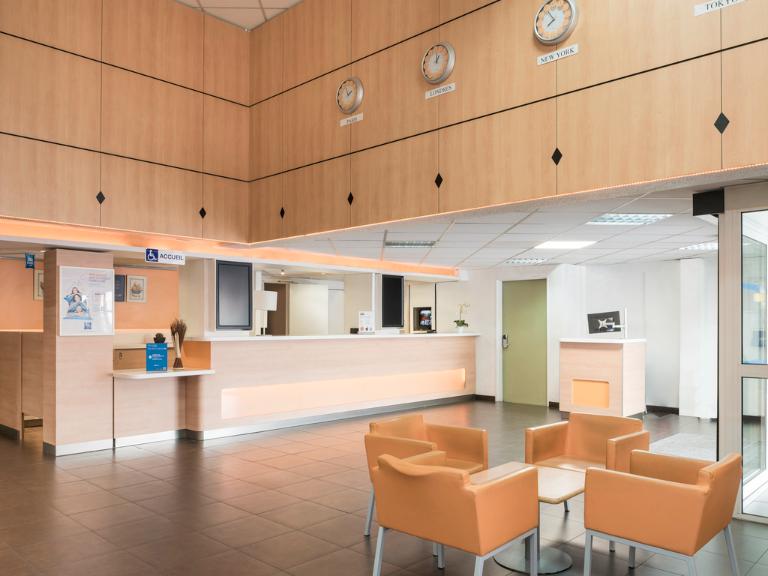 53 Rue De La Commune De Paris 93300 Aubervilliers ibis budget Paris Aubervilliers - Hôtel, 53-61,rue de la Commune de