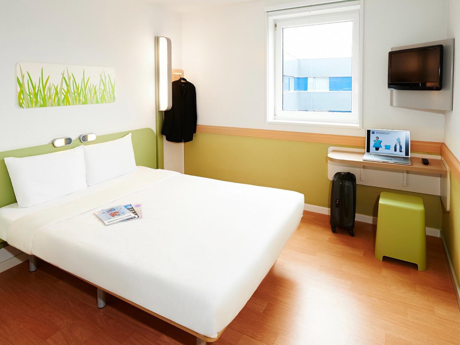 ibis budget Bordeaux le Lac Hôtel, Rue du Petit Barail Centre hôtelier du Lac 33000 Bordeaux ibis budget Bordeaux le Lac Hôtel, Rue du Petit Barail Centre hôtelier du Lac 33000 Bordeaux