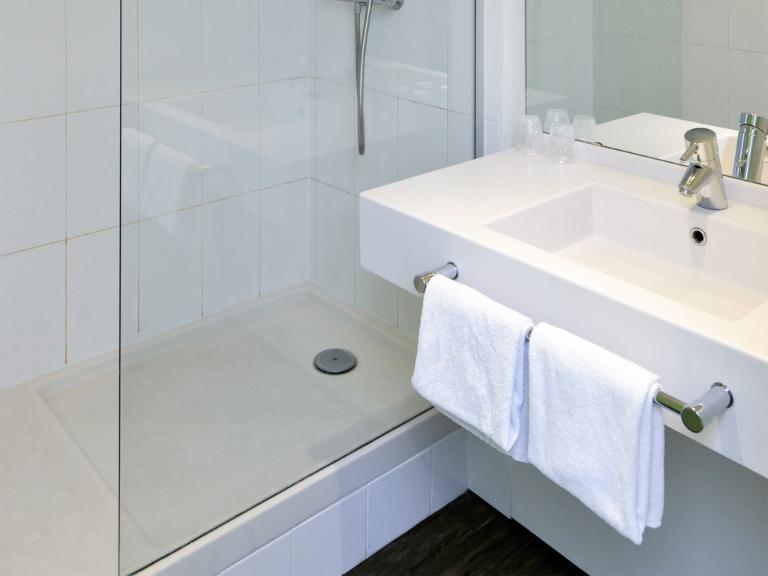 ibis Styles Angoulême Nord - Hôtel, Rue de l'arêtier 16430 ...