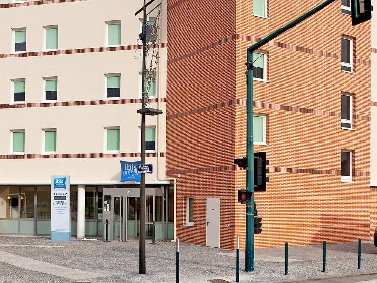 Hotel Bord De Seine Mantes La Jolie