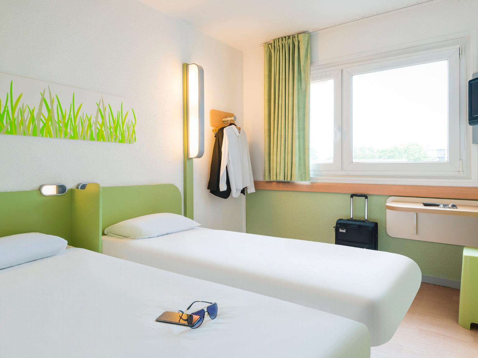 ibis budget Paris Aubervilliers - Hôtel, 53-61,rue de la Commune de ...