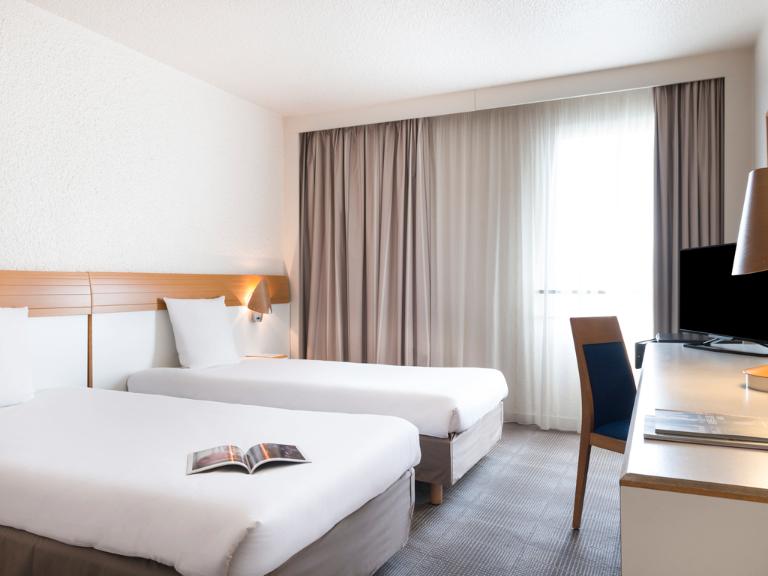 Novotel Paris Est 1 Avenue De La République 93170 Bagnolet Novotel Paris Est - Hôtel, 1 Avenue de la Republique 93170 Bagnolet