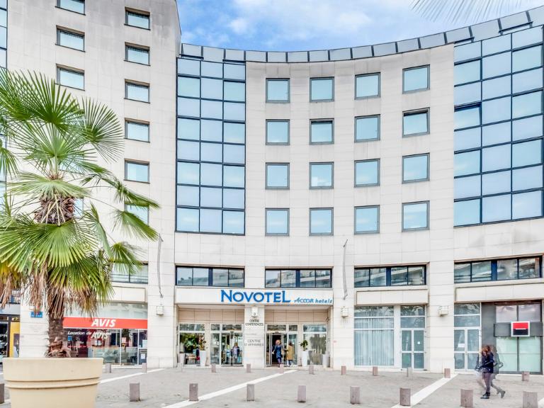 Novotel Paris Sud Porte de Charenton - Hôtel, 3-5 place des Marseillais