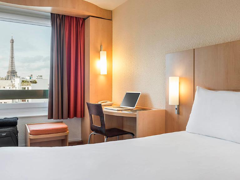 Hotel Ibis 2 Rue Cambronne 75015 Paris