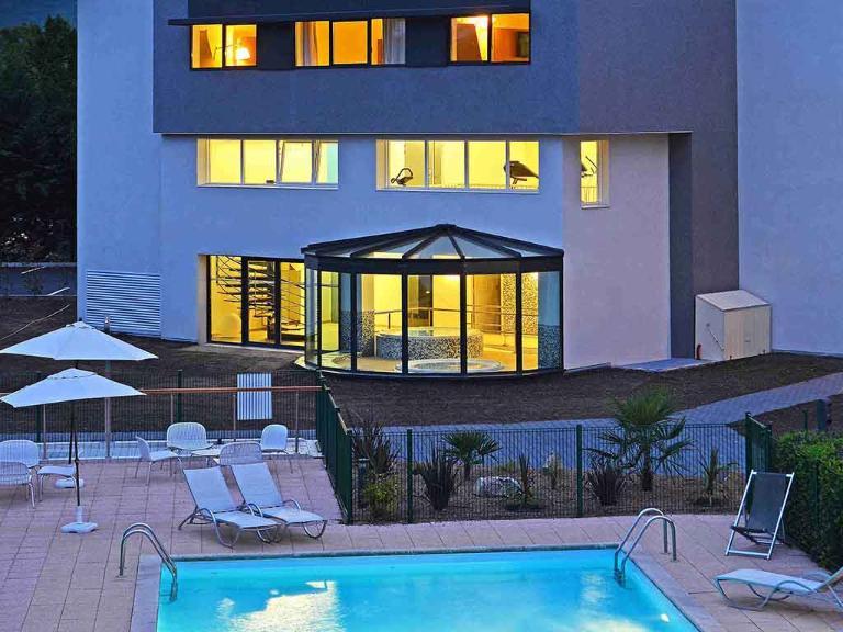 Novotel Clermont Ferrand 32 34 Rue Georges Besse