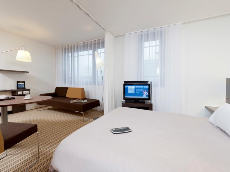 Novotel Suites Paris Vélizy  Hôtel, 1 Ter rue du petit Clamart 78140